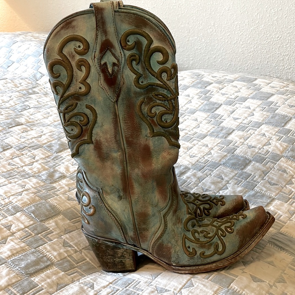 Corral Vintage 8M Boots